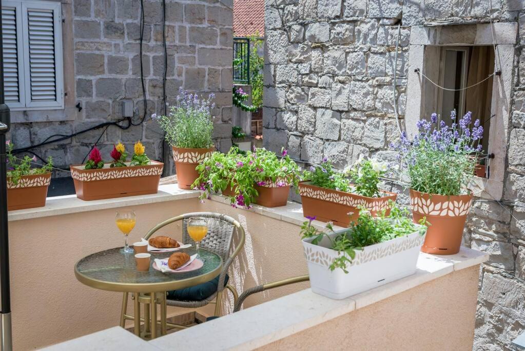 Diva 1,Stylish Old Town Studio Apartment Near Beach Split Exteriér fotografie